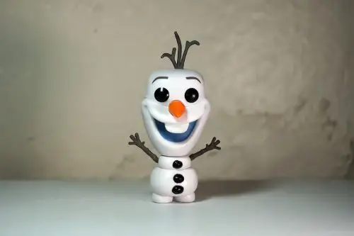 מדריך: איך מאיירים וצובעים את איש השלג החמוד Olaf מהסרט Frozen.